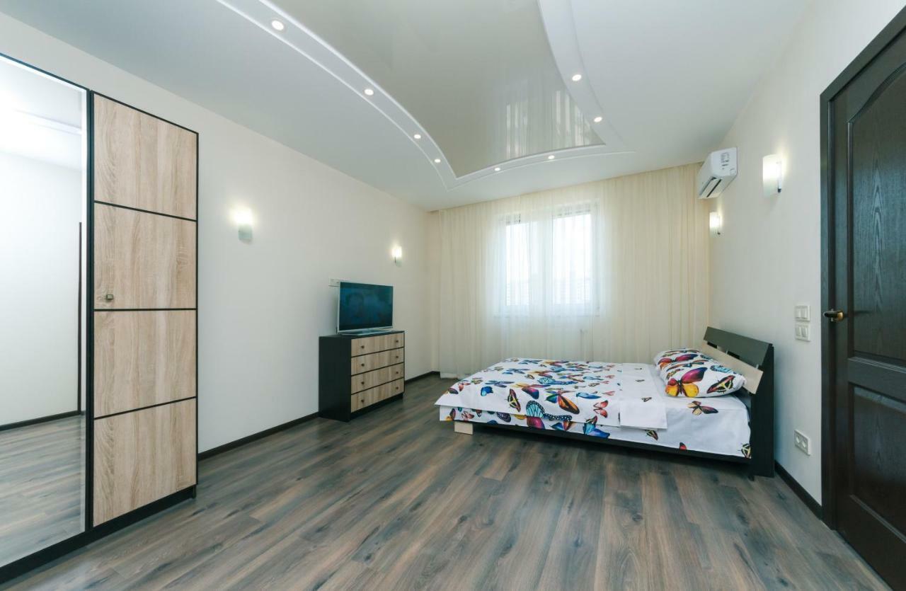 Люкс Апартаменты С 3 Комнатами Княжий Затон Kyiv Exterior photo